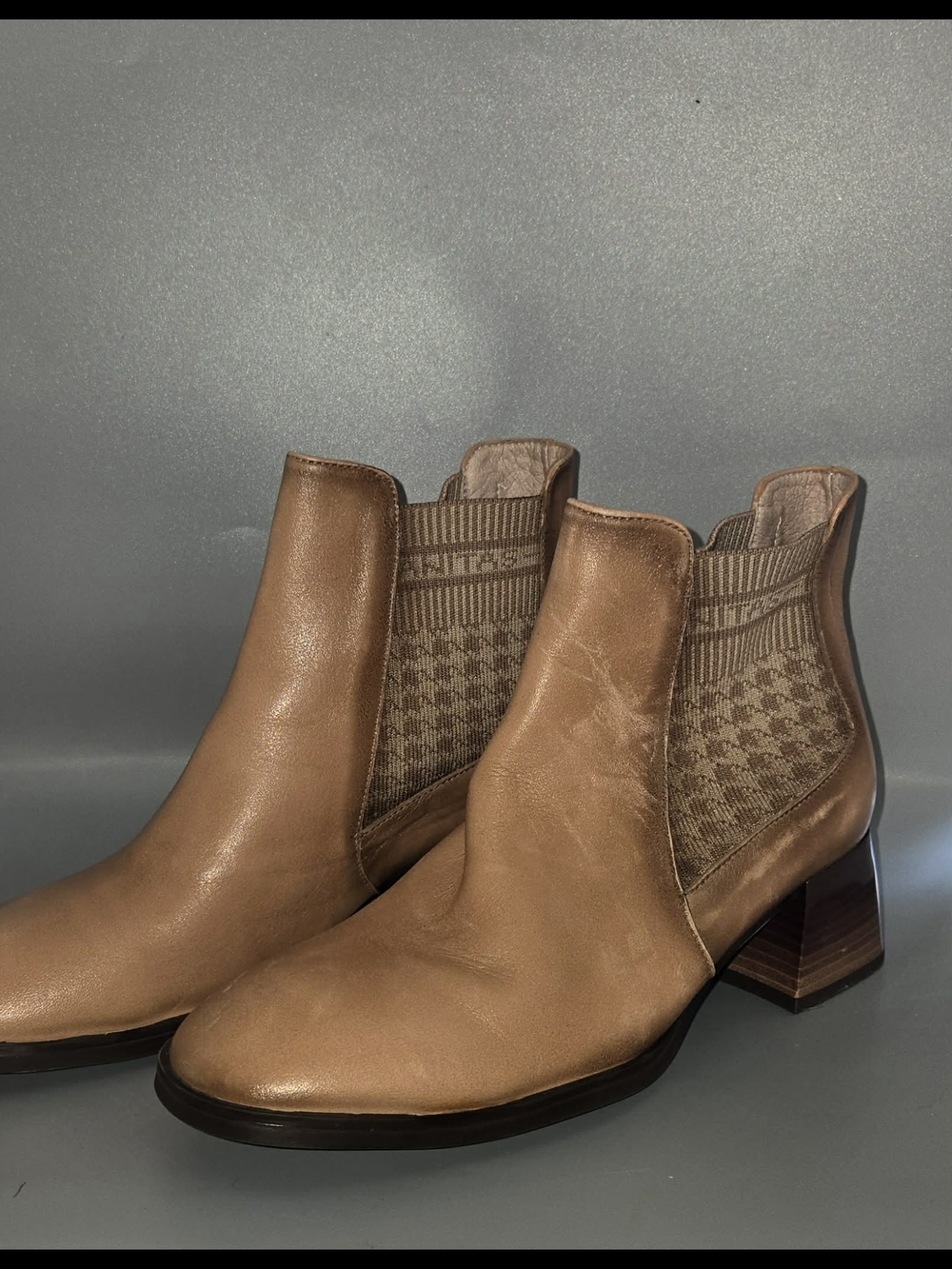 Brown Leather Chelsea Ankle Boots - Women-Hispanitas